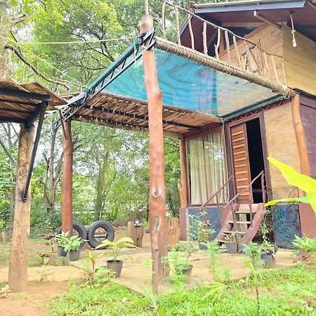 Hasthi Safari Cottage อุดาวาลาเว ภายนอก รูปภาพ