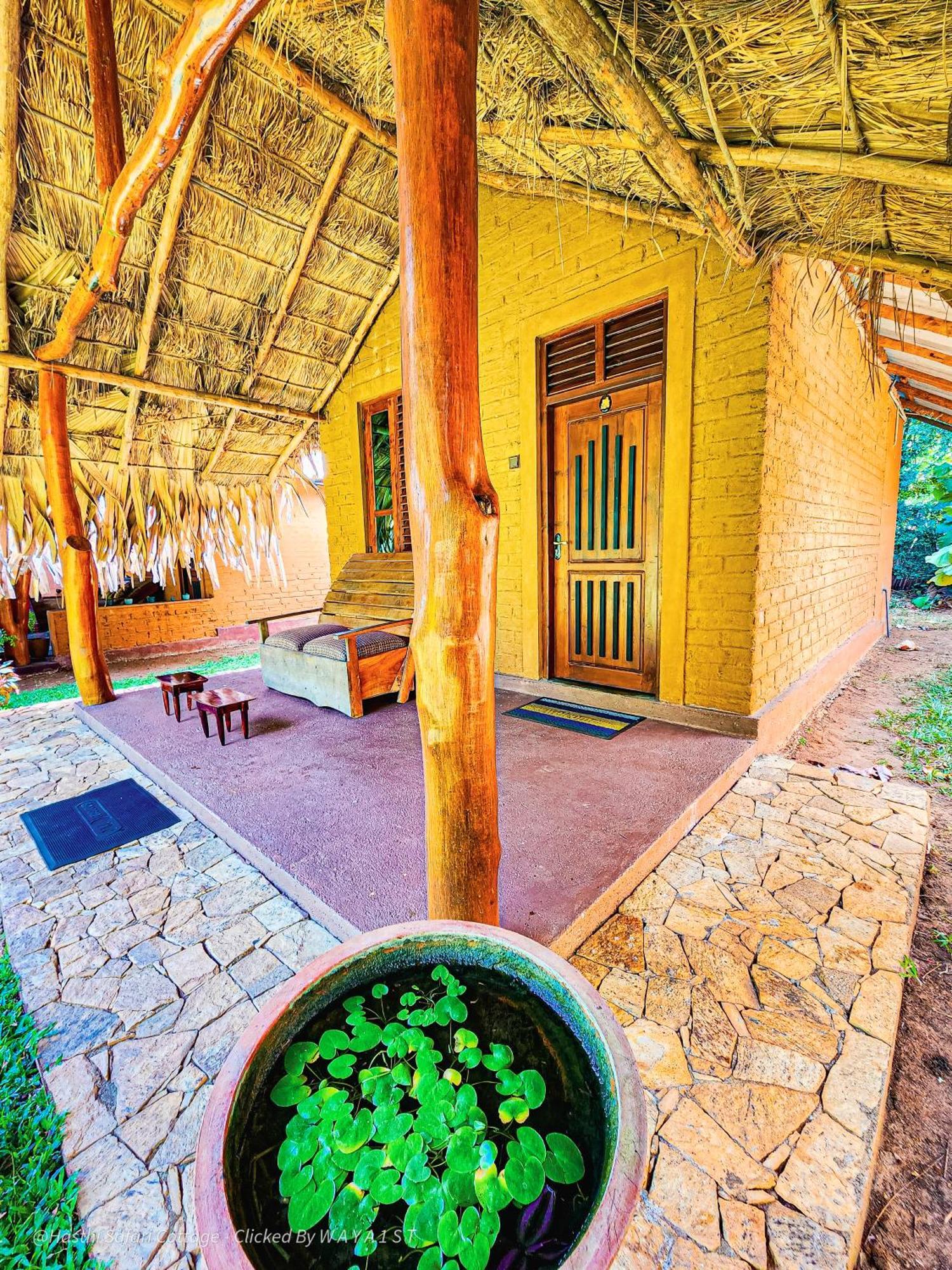 Hasthi Safari Cottage อุดาวาลาเว ภายนอก รูปภาพ