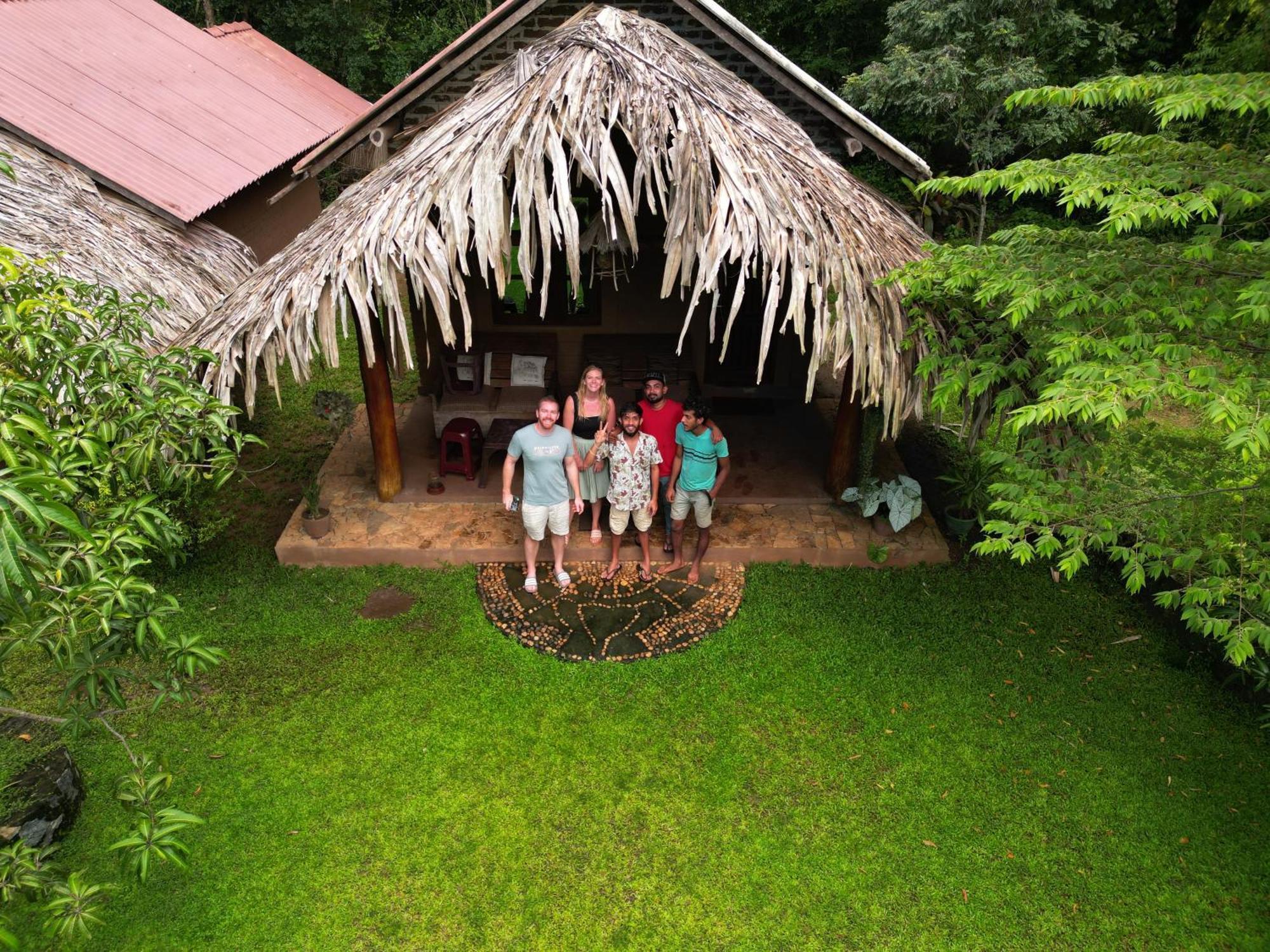 Hasthi Safari Cottage อุดาวาลาเว ภายนอก รูปภาพ